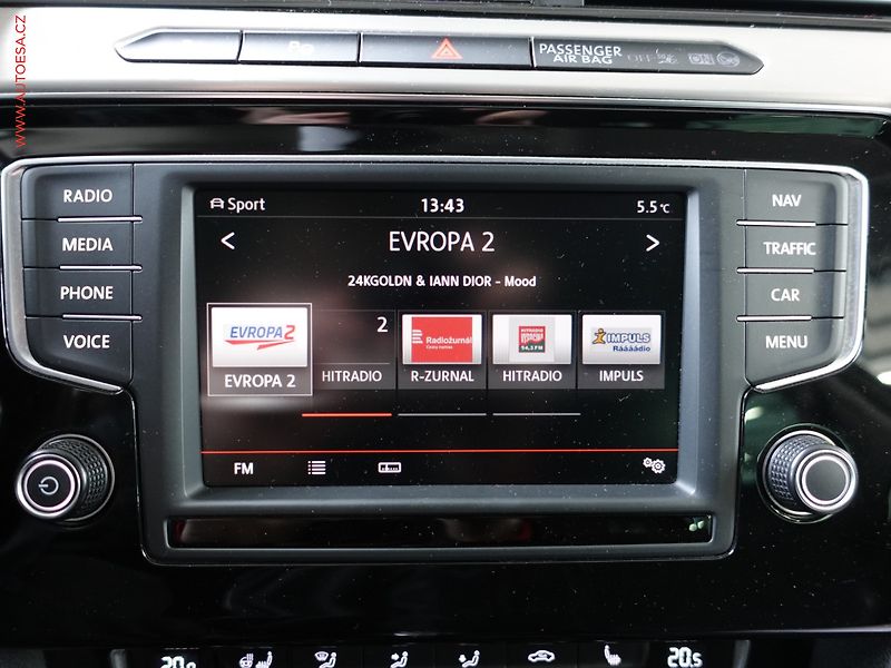 Volkswagen Passat (2015) 2.0TDI 4x4, ČR, DSG, navi - fotka 19 z 23