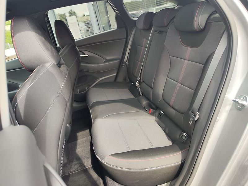 Hyundai i30 1.5  T-GDI/103kW N-Line DCT - fotka 10 z 35