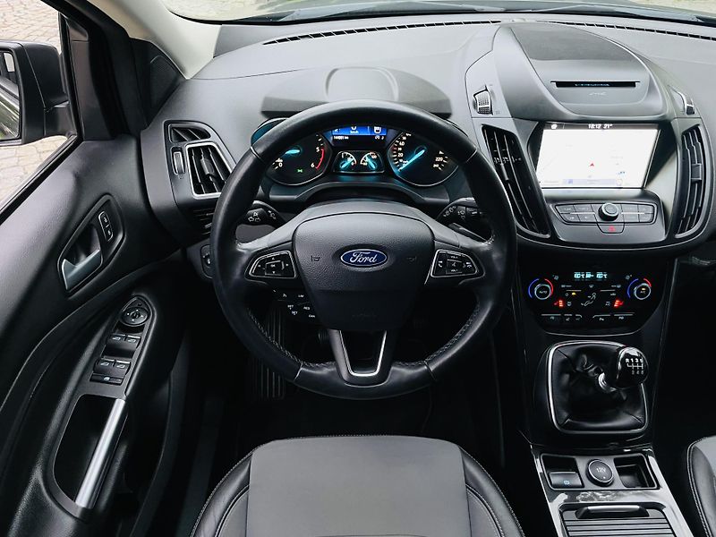 Ford Kuga 2.0TDCi MAN FACELIFT SERVISKA - fotka 25 z 45