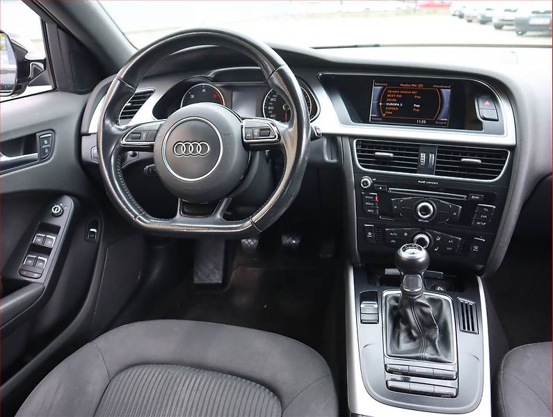 Audi A4 (2015) Design 2.0 TDI, Bi-Xenony - fotka 7 z 18