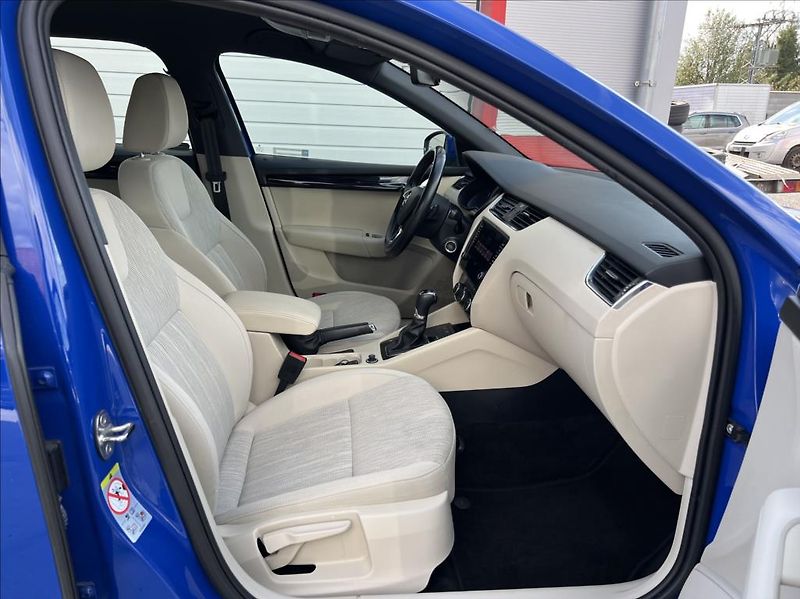 Škoda Octavia 2,0 TDi DSG STYLE nové rozvody - fotka 20 z 39