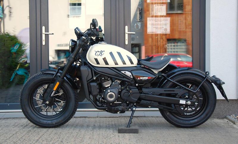 CFMOTO (2026) 450CL-C Bobber WHITE - fotka 5 z 25
