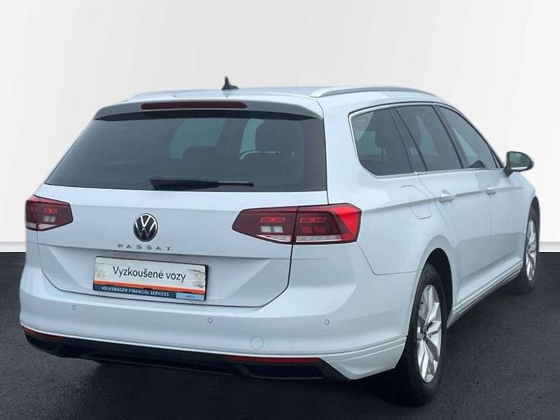 Volkswagen Passat (2022) Variant Business 1.5 TSI - fotka 18 z 20