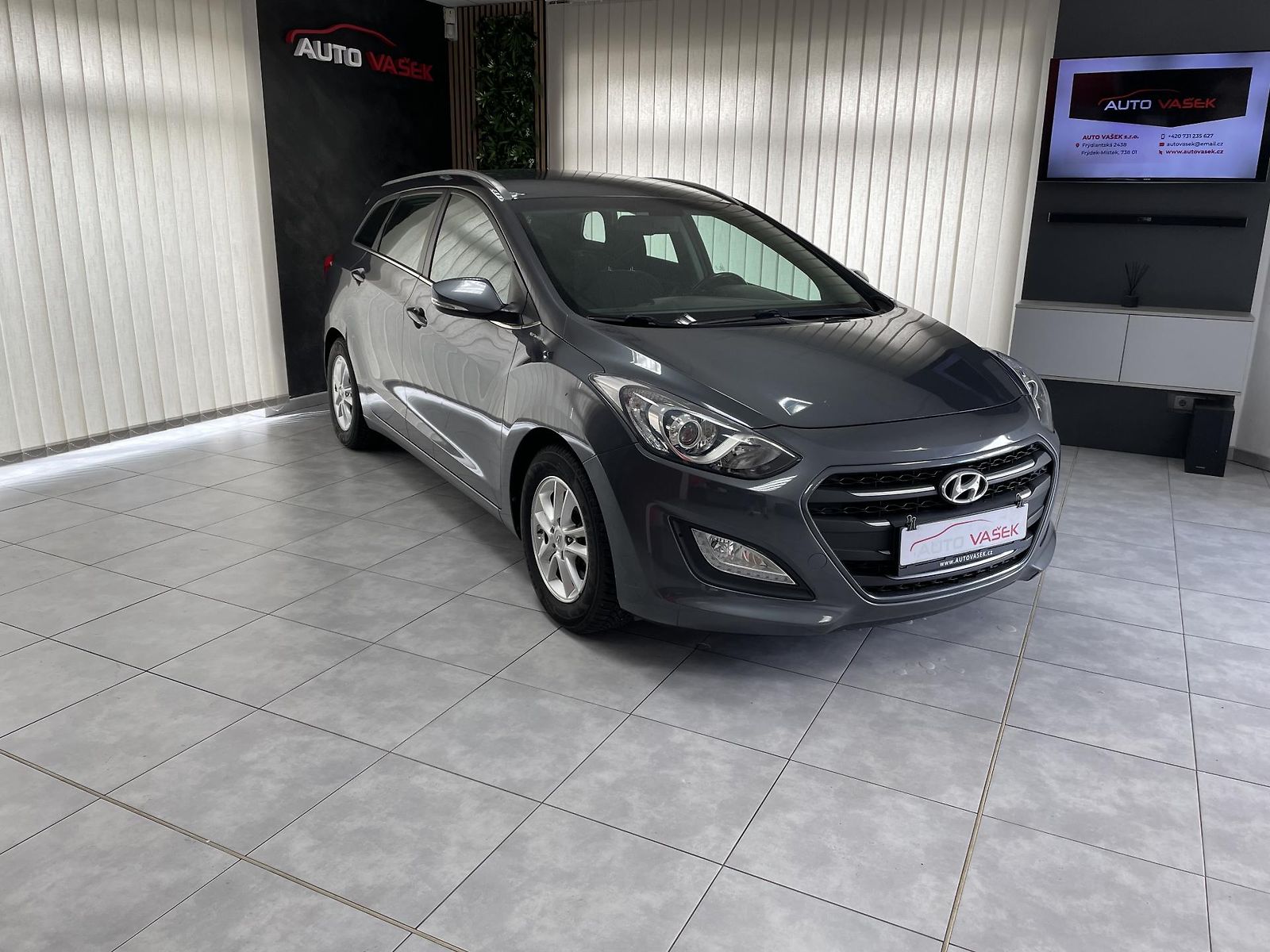 Hyundai i30 1.6 GDi AUTOMAT ČR REZERVACE
