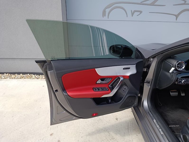 Mercedes-Benz CLA 220d AMG ČR DPH  - fotka 28 z 35