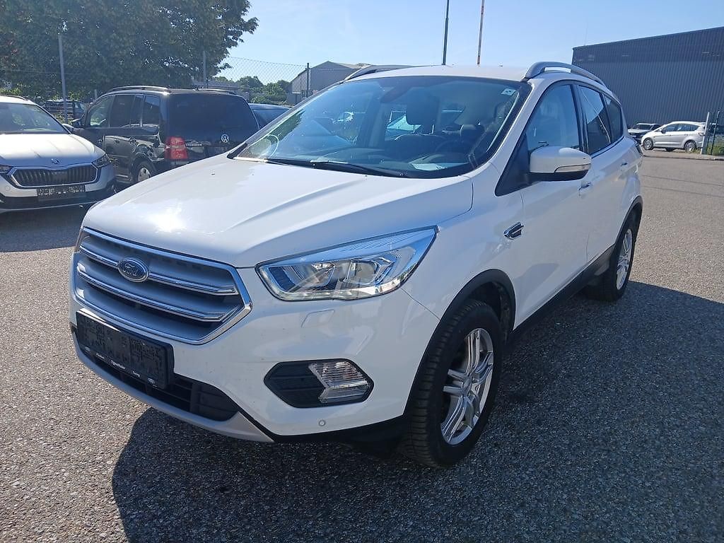 Ford Kuga 1,5 EB Titanium