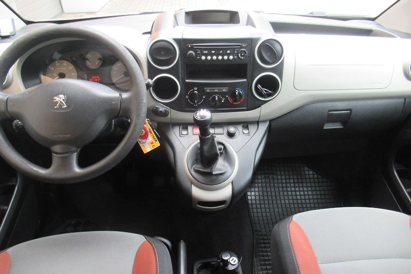 Peugeot Partner 1.6 HDi KLIMA PŮVOD ČR - fotka 11 z 19