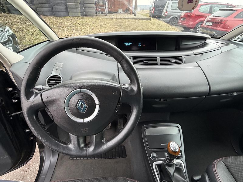 Renault Espace 2.0 DCi 7 MIST - fotka 14 z 18