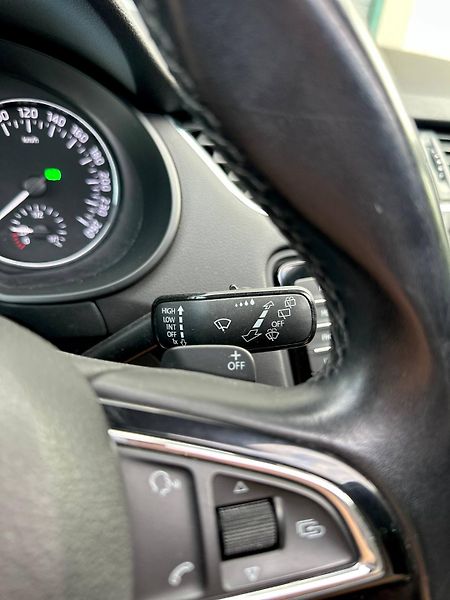 Škoda Octavia (2014) 3 COMBI 1.6 TDI DSG 165TKM - fotka 17 z 26