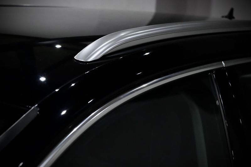 Volkswagen Passat 2.0 TSI 140 kW DSG Elegance - fotka 10 z 47