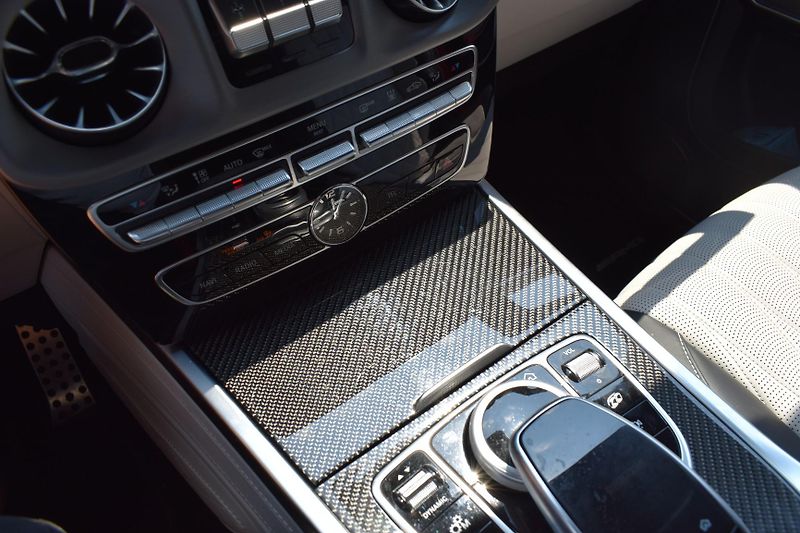 Mercedes-Benz Třídy G (2024) G63Manufa/Mat.šedá/dvoubarevná - fotka 15 z 36