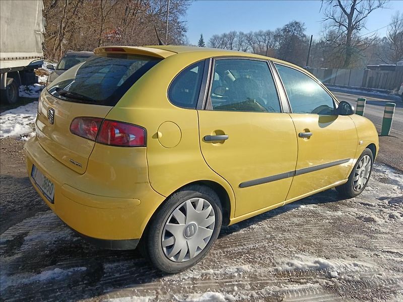 Seat Ibiza 1,4 i Arena - fotka 11 z 19