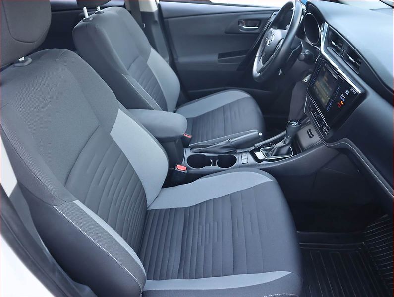 Toyota Auris (2018) 1.2 Ti, Automat, Serv.kniha - fotka 9 z 19