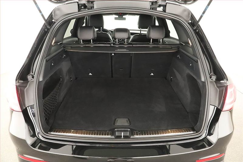 Mercedes-Benz GLC (2021) 220 d 4MATIC - fotka 16 z 17