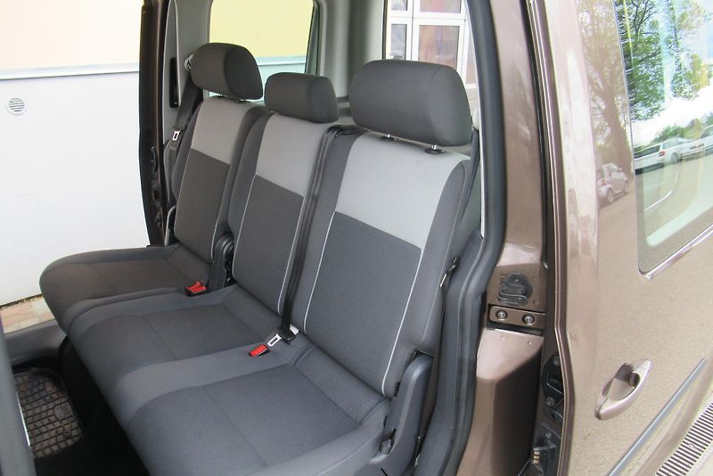 Volkswagen Caddy 1.6 TDI KLIMA TAŽNÉ - fotka 15 z 31