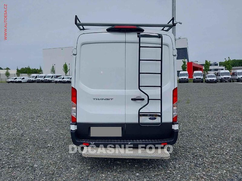 Ford Transit (2021) 2.0TDCi L3H2 6míst, Trend - fotka 7 z 15