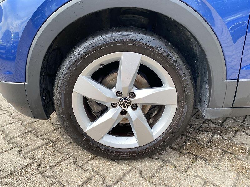 Volkswagen T-Cross (2022) 1.0 TSI Style - fotka 23 z 27