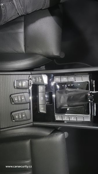 Škoda Superb (2019) Canton,Virtual,Webasto,Masáž - fotka 25 z 36