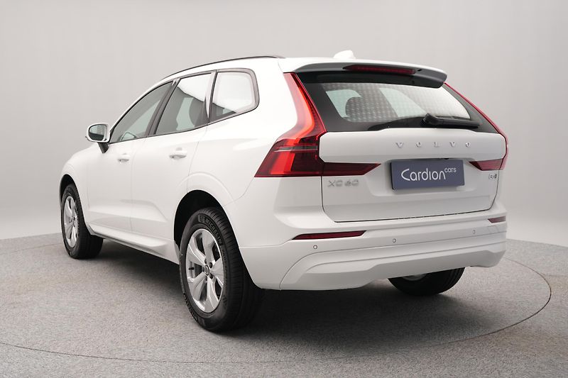 Volvo XC60 (2026)  B5 AWD AUT ESSENTIAL - fotka 9 z 20
