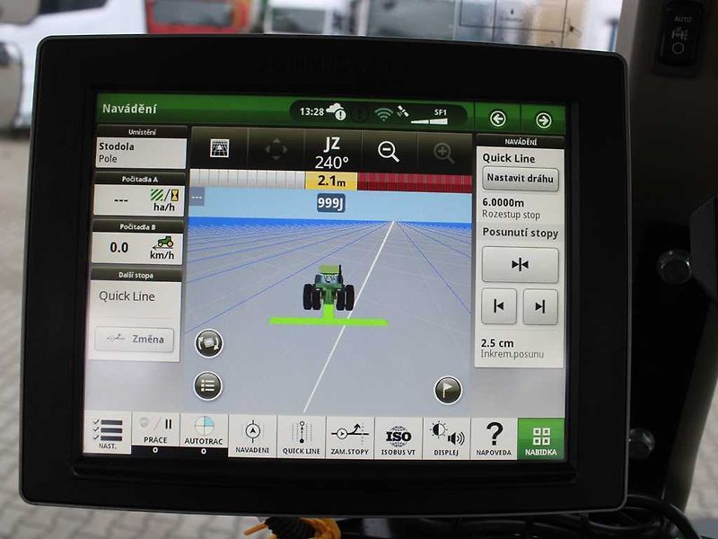 John Deere 5125R - fotka 16 z 19