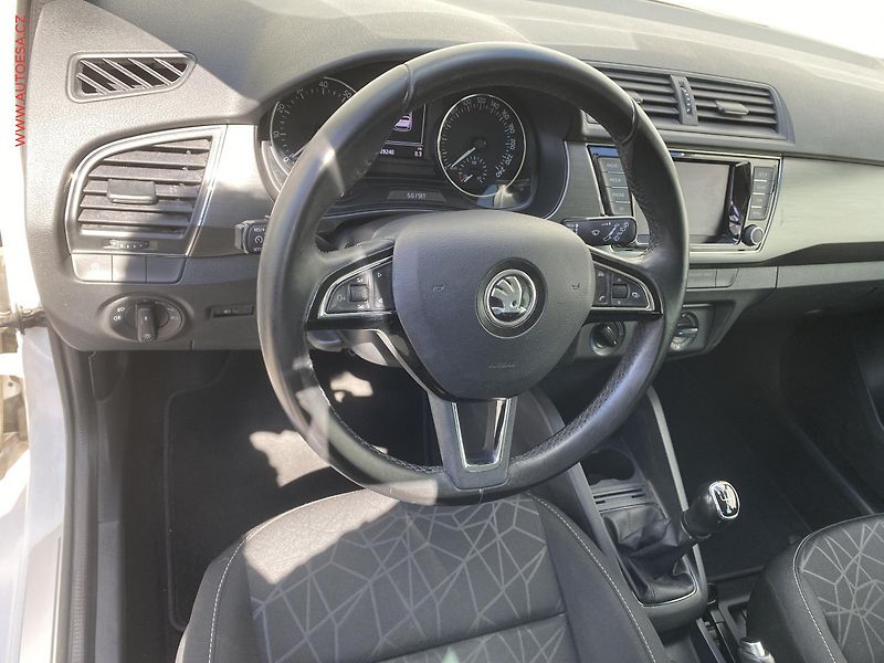 Škoda Fabia (2018) 1.0 TSi, Clever, kamera - fotka 13 z 18