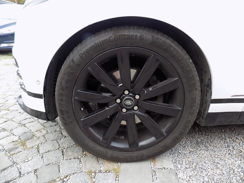 Land Rover Range Rover Velar D300 4X4 221 KW R DYNAMIC - fotka 41 z 44