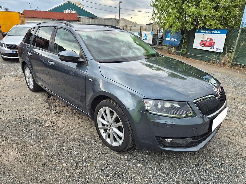Škoda Octavia 1,6 TDI DSG 81kW, serviska - fotka 3 z 21