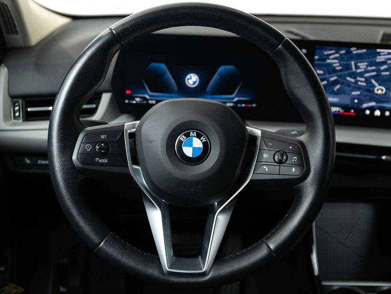 BMW X2 sDrive20i - fotka 13 z 23
