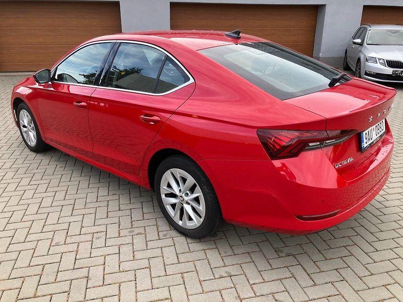 Škoda Octavia (2023) 2.0TDI 110kW STYLE 36TKM - fotka 7 z 27