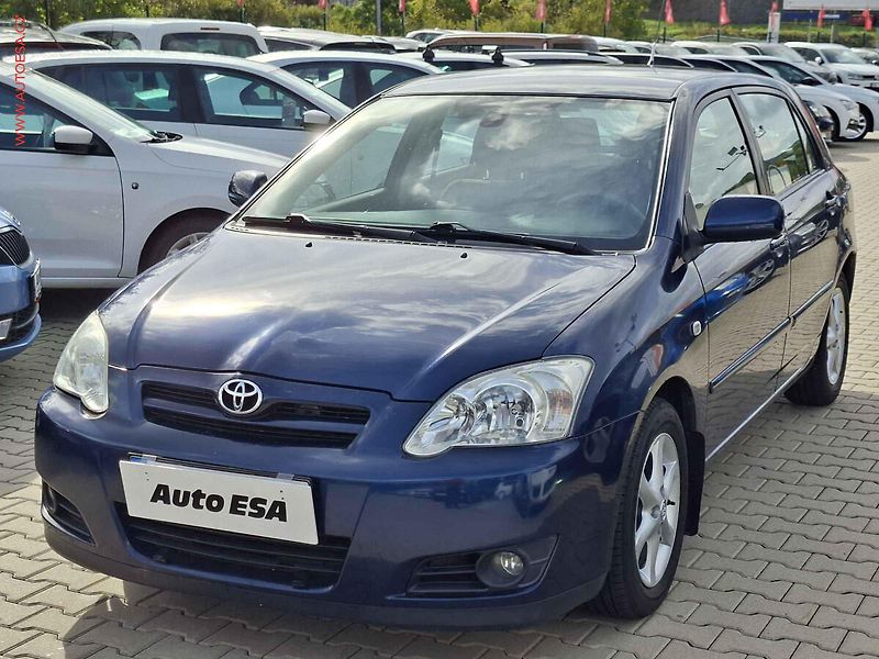 Toyota Corolla (2006) 2.0 D-4D, AC, park.čidla - fotka 3 z 18