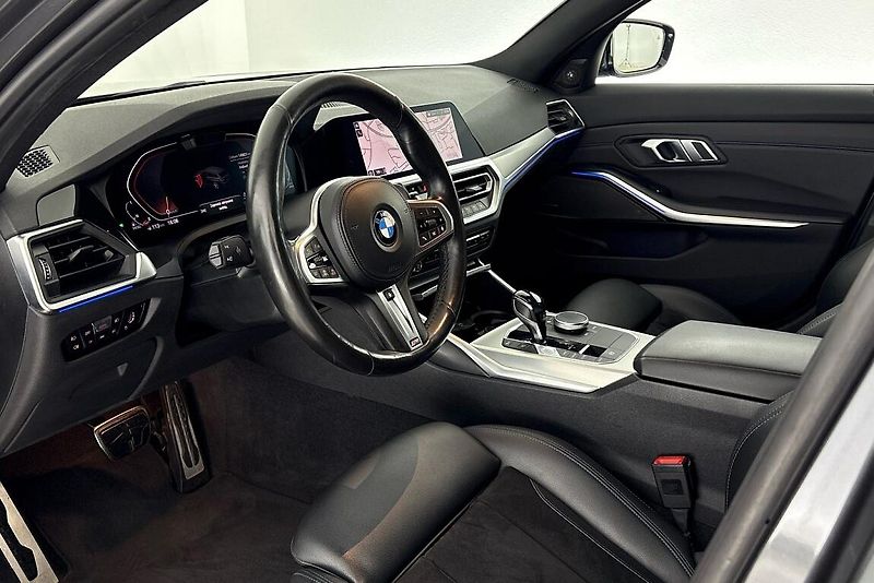 BMW Řada 3 320d xDrive - fotka 6 z 24