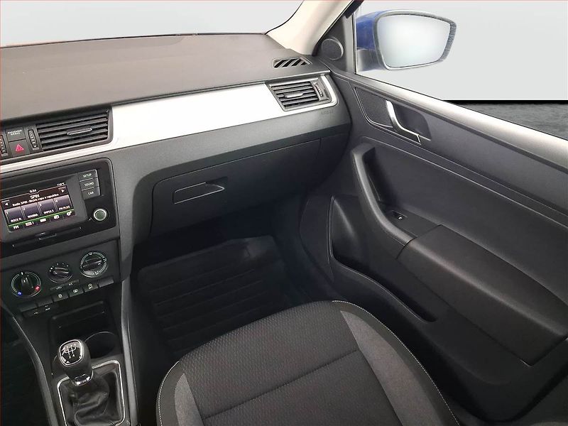 Škoda Rapid (2016) Spaceback 1.2 TSI, Serv.kniha - fotka 8 z 18