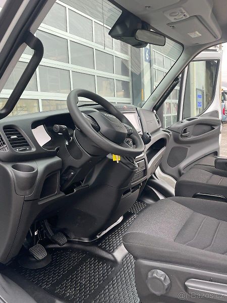 Iveco Daily (2026) 3,0 50C16HZD 6+1 CTS 3t - fotka 8 z 16