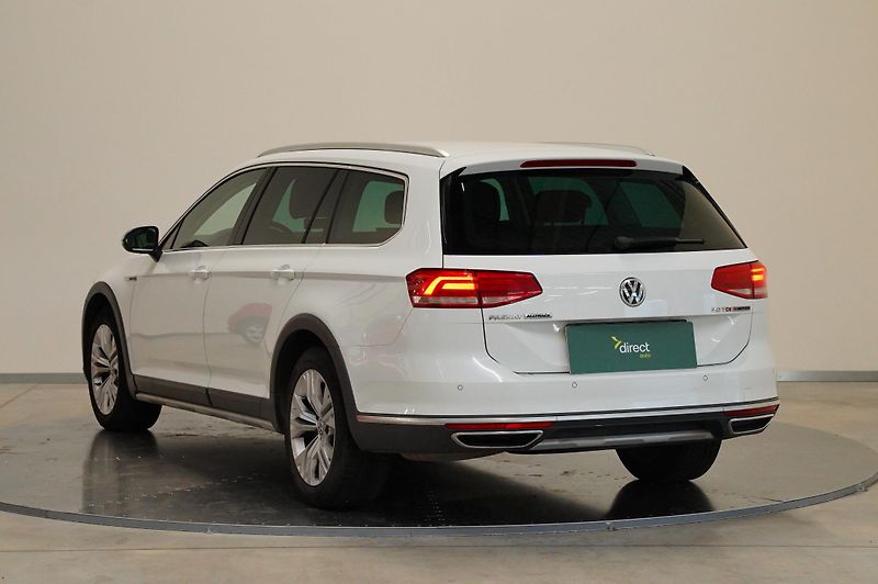Volkswagen Passat - fotka 4 z 6