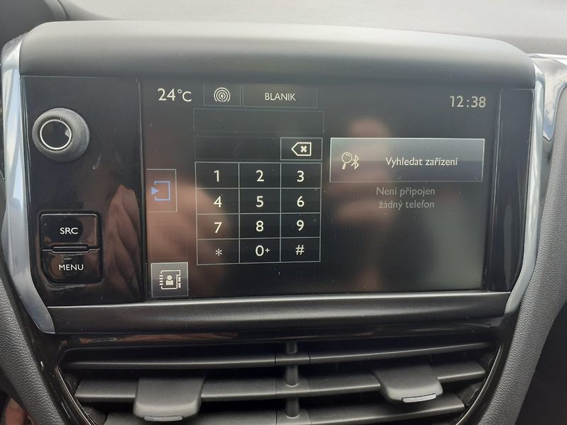 Peugeot 208 (2015) 1.0  PT ,AC,TEMP. - fotka 14 z 31