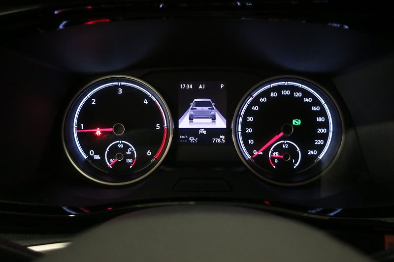 Volkswagen T6.1 (2023) 2.0TDI 110 kW Beach Tour LED - fotka 20 z 50