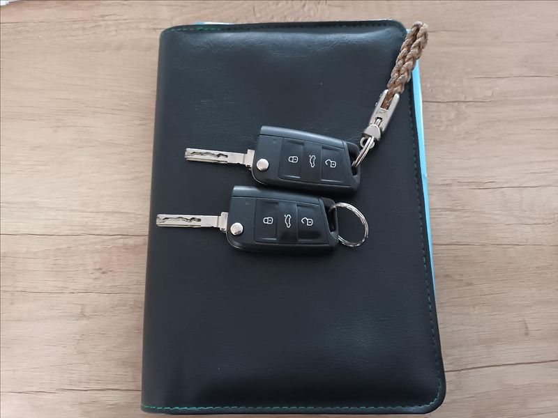 Škoda Superb 2,0 TDI,110KW,NAVI,VÝHŘEV, - fotka 40 z 41