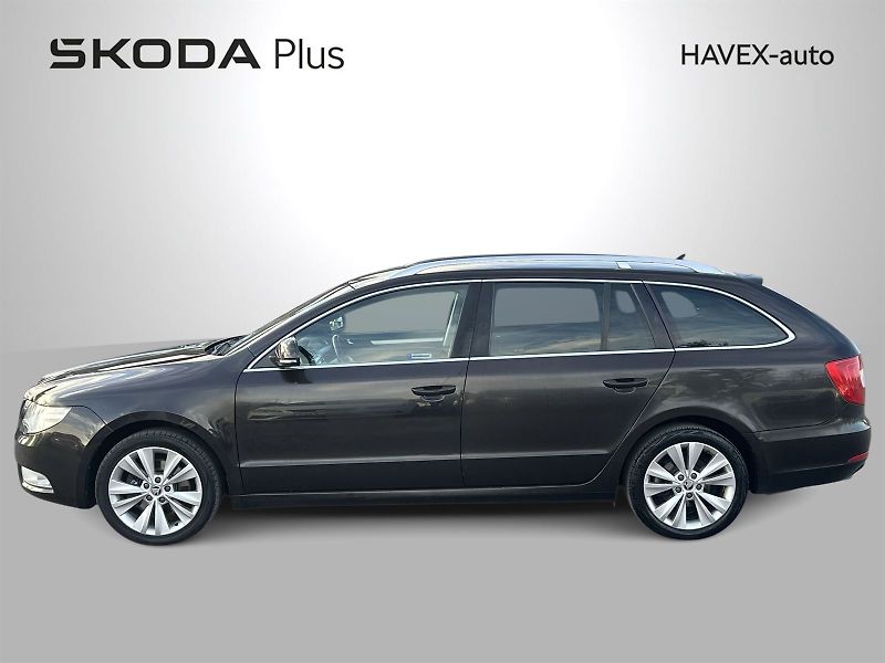 Škoda Superb (2013) Combi 2.0 TDI Ambition - fotka 3 z 33