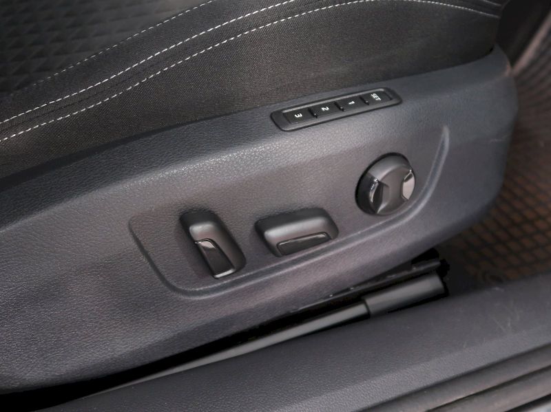 Škoda Superb (2018) STYLE 2.0TDI 140KW DSG CANTON - fotka 15 z 42