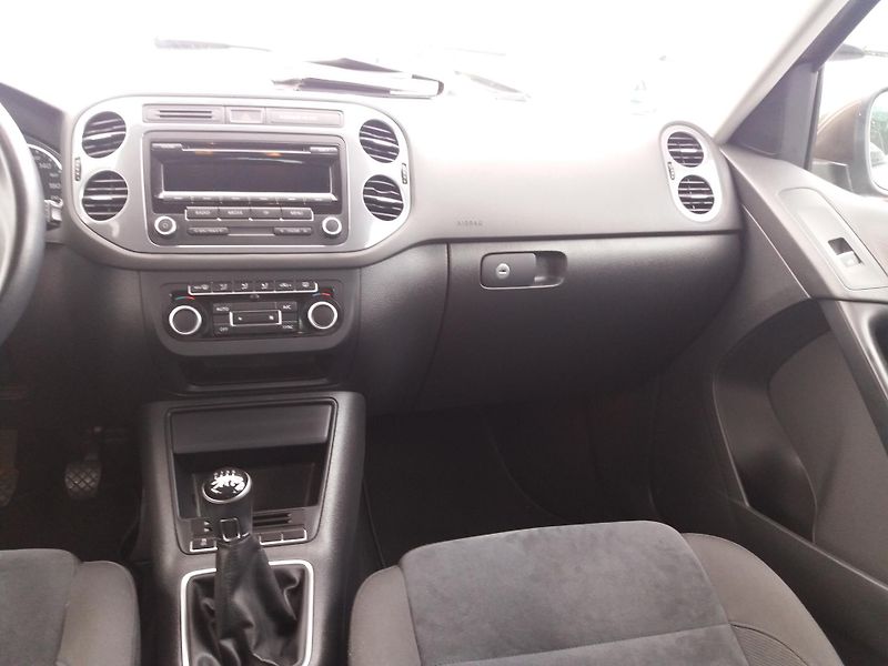 Volkswagen Tiguan 1.4TSi,118kW,Sport-Style,TAŽNY - fotka 12 z 29