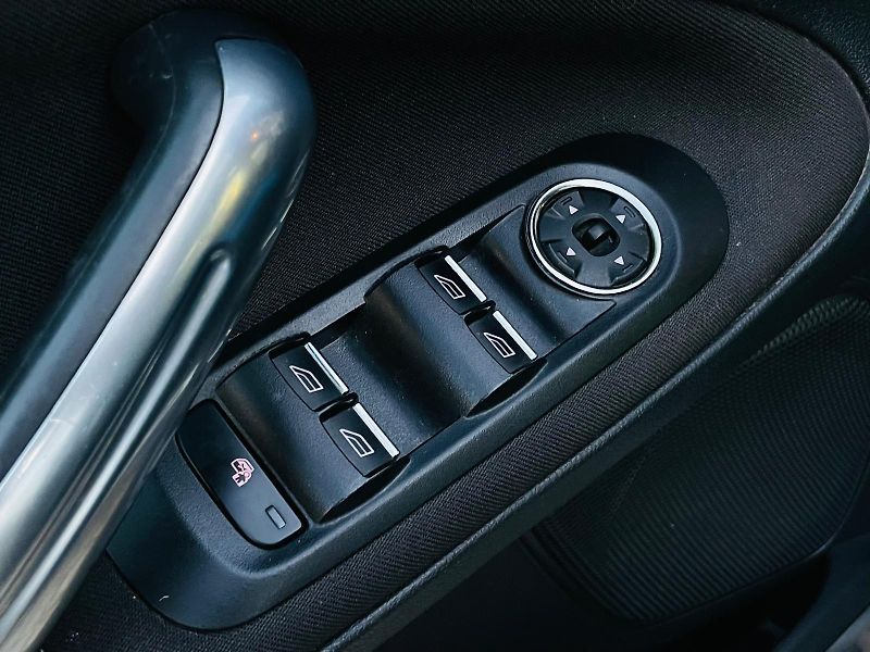 Ford Galaxy 2.0TDCi MAN 7MÍST KAMERA TAŽNÉ - fotka 30 z 45