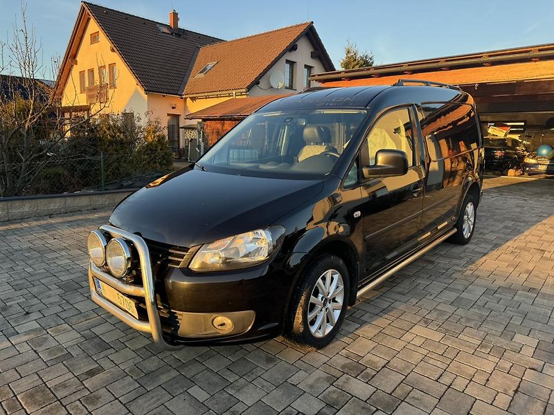 Volkswagen Caddy (2012) MAXI 1,6 TDi 75kW DSG Webasto - fotografie inzerátu
