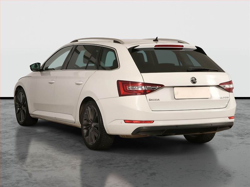 Škoda Superb (2018) Ambition 2.0 TDI, Automat - fotka 4 z 21