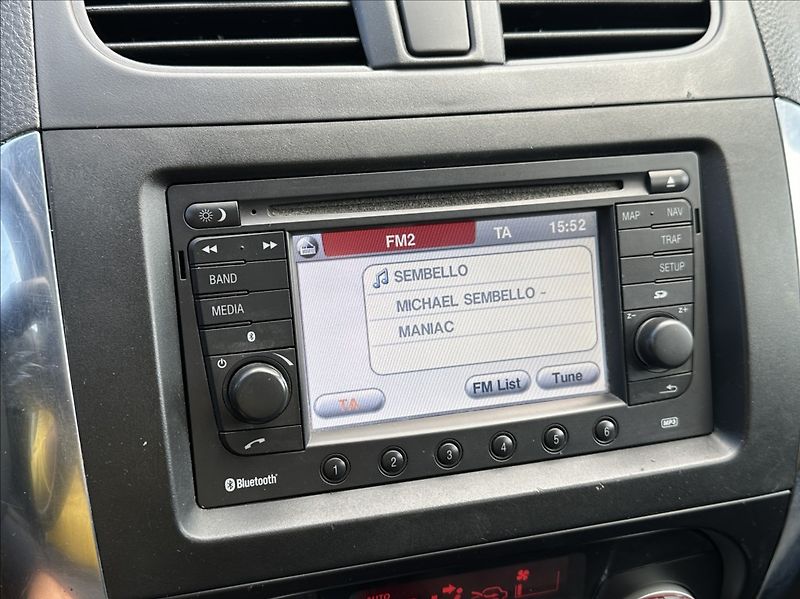 Suzuki SX4 2,0 DDiS 135PS  Style 4x4 - fotka 32 z 51