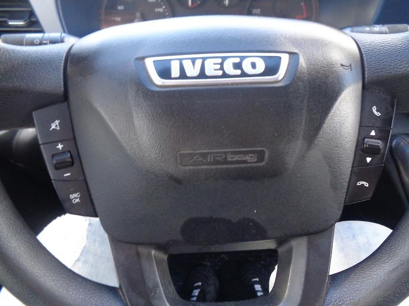 Iveco Daily 2,3 HPT  MAXI AUTOMAT KLIMA - fotka 24 z 32