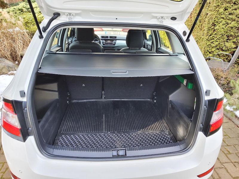 Škoda Fabia (2022) 1.0TSI 70kW Ambition+ 1maj ČR - fotka 17 z 18