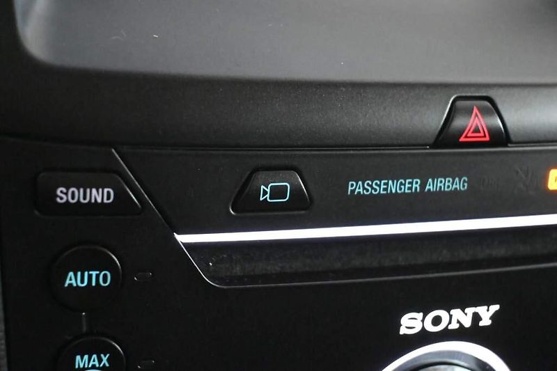 Ford S-MAX (2022) 2.0 7 Míst 140 KW LED SONY ACC - fotka 21 z 41