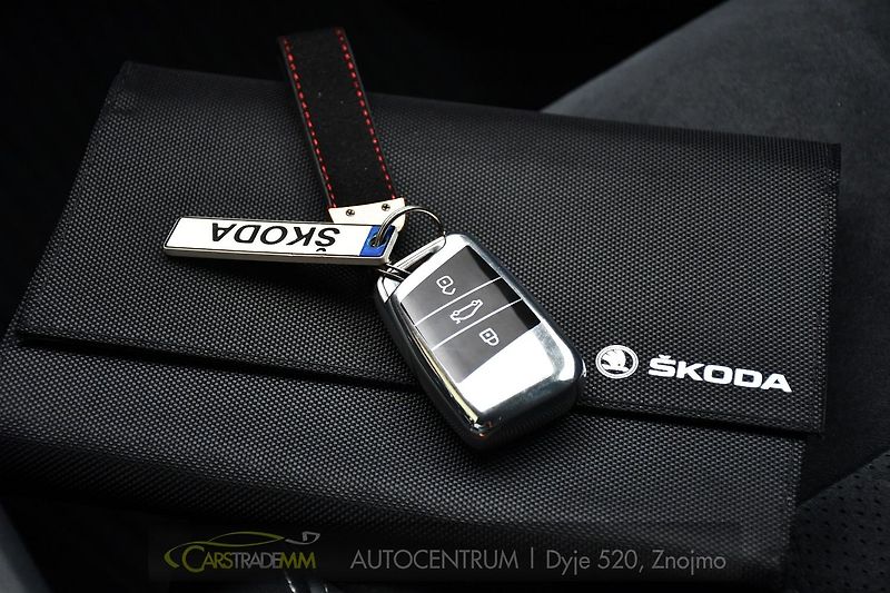 Škoda Kodiaq 2,0TDi SPORTLINE 140KW WEBASTO - fotka 37 z 56