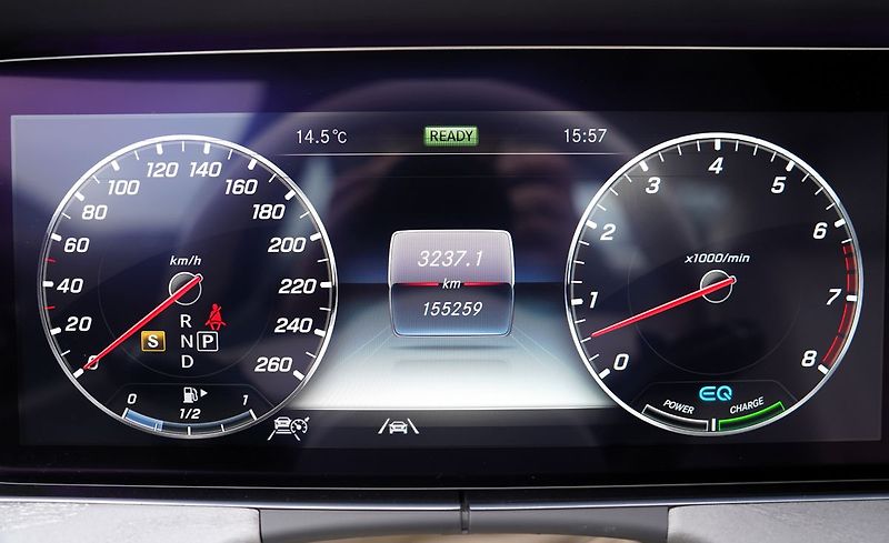 Mercedes-Benz CLS 450 AMG 4Matic/370 PS/Led - fotka 34 z 47