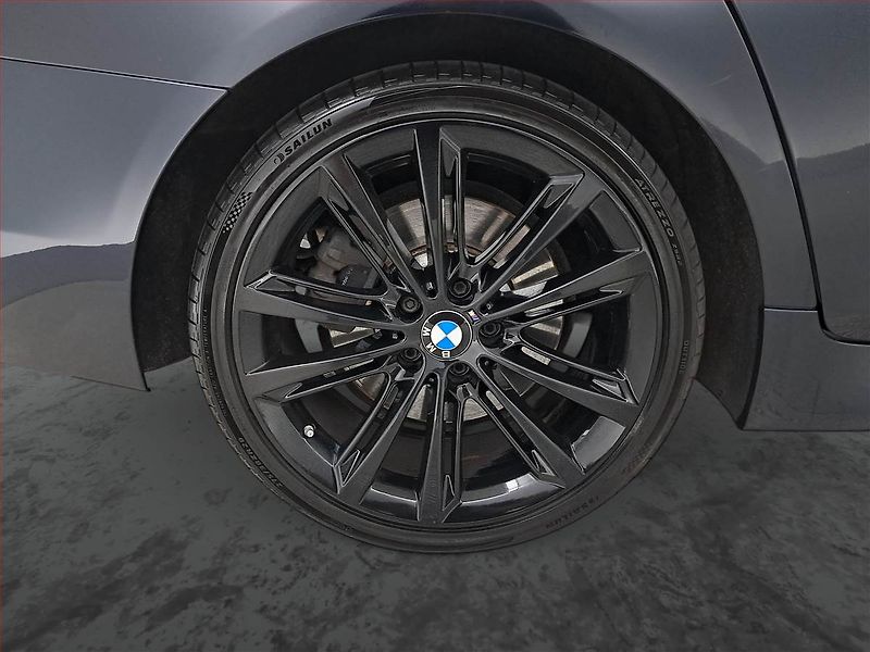 BMW Řada 5 (2017) M Sport 530d xDrive, 4X4 - fotka 15 z 20